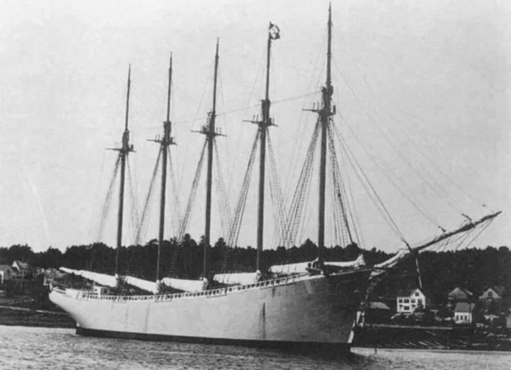 Пятимачтовая шхуна Кэрролл А. Диринг