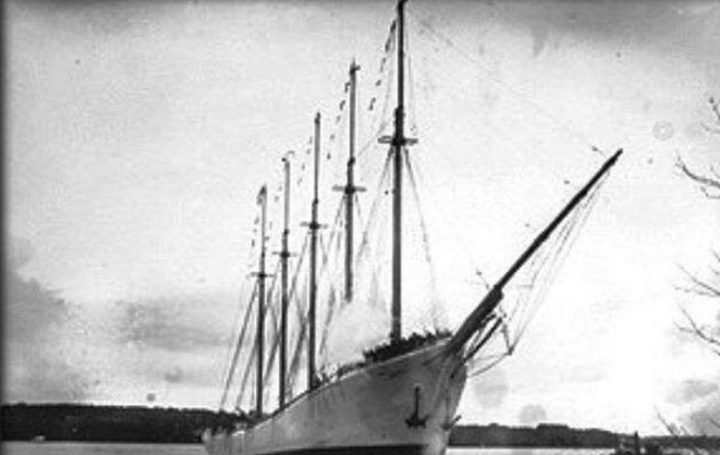 Корабль без экипажа. История шхуны Кэрролл А. Диринг